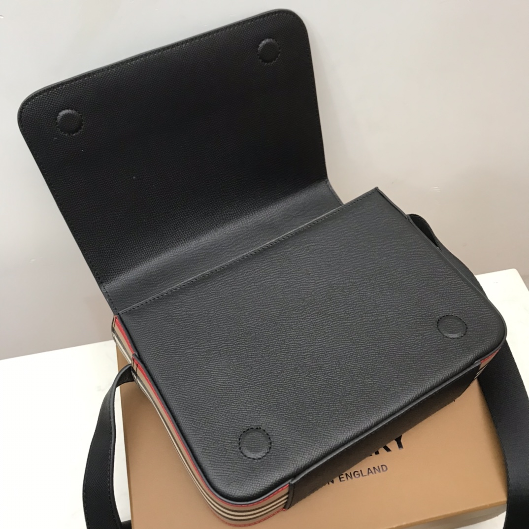 Small Grainy Leather Messenger Bag BURBERRY BAGS