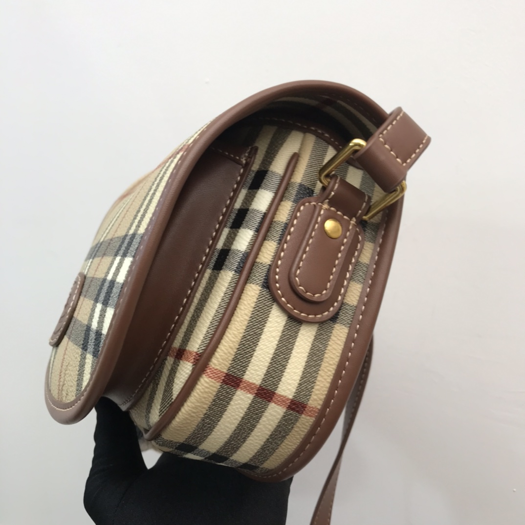 Vintage BURBERRY BAGS