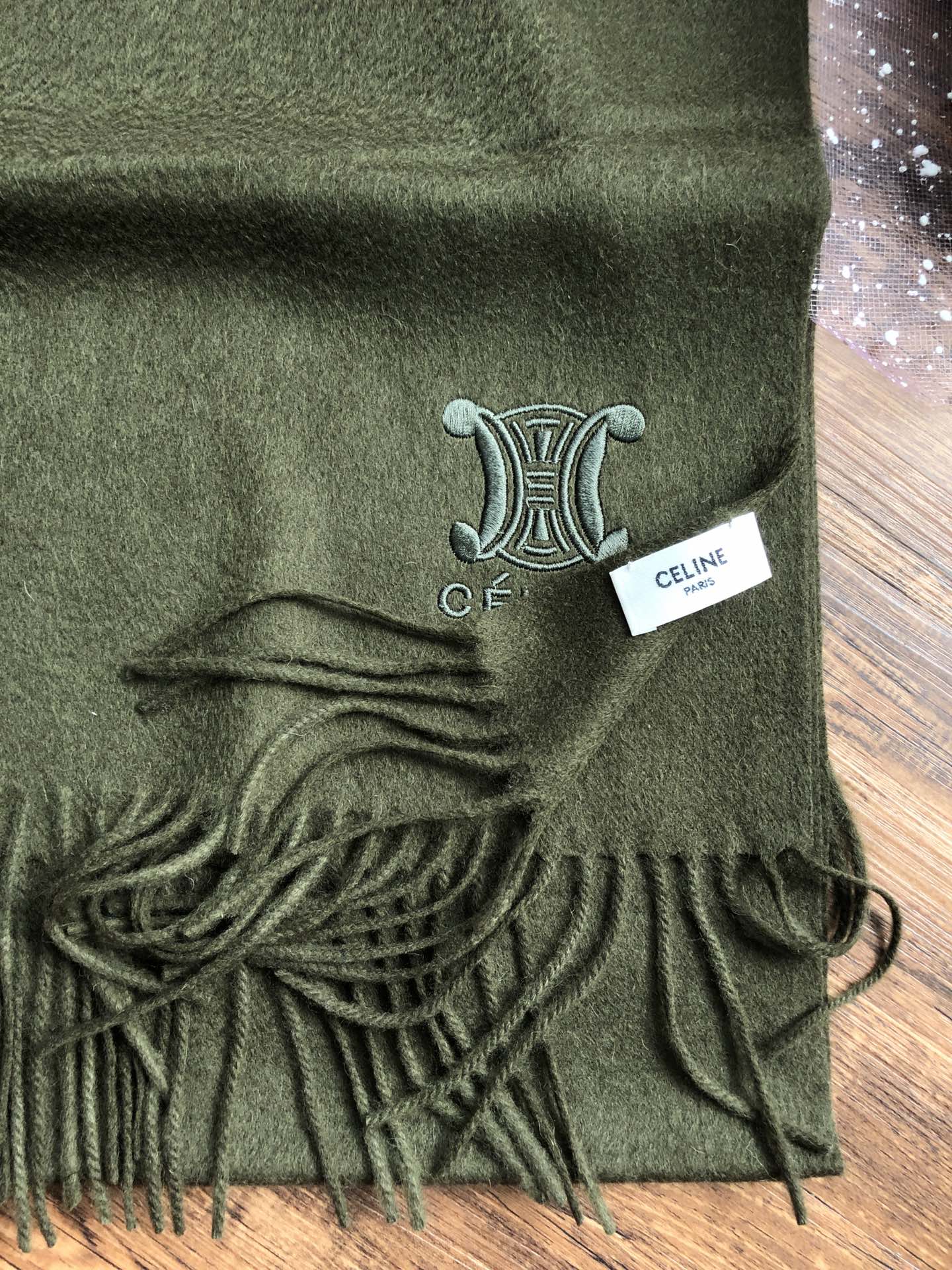 Celine SCARVES