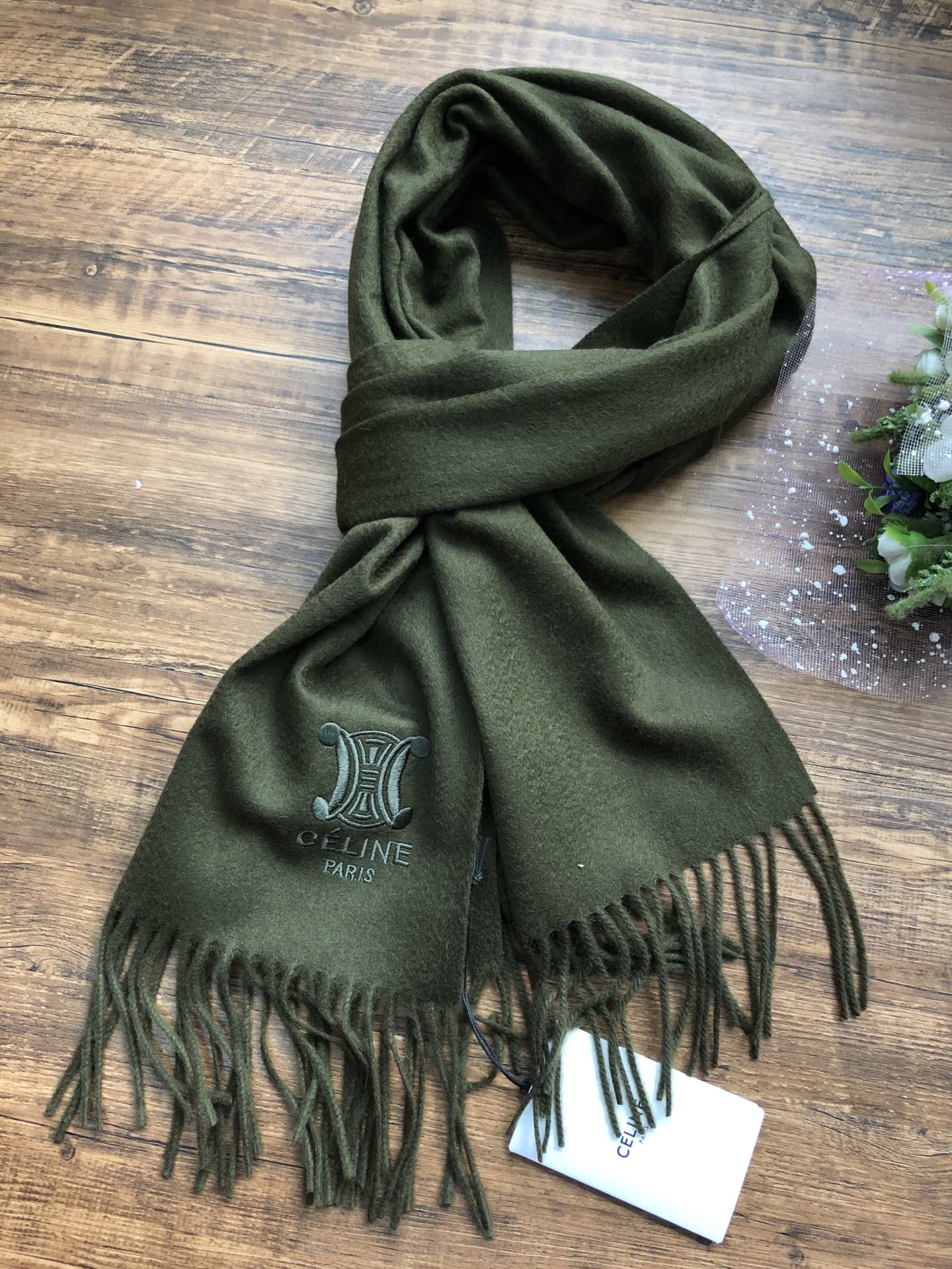 Celine SCARVES
