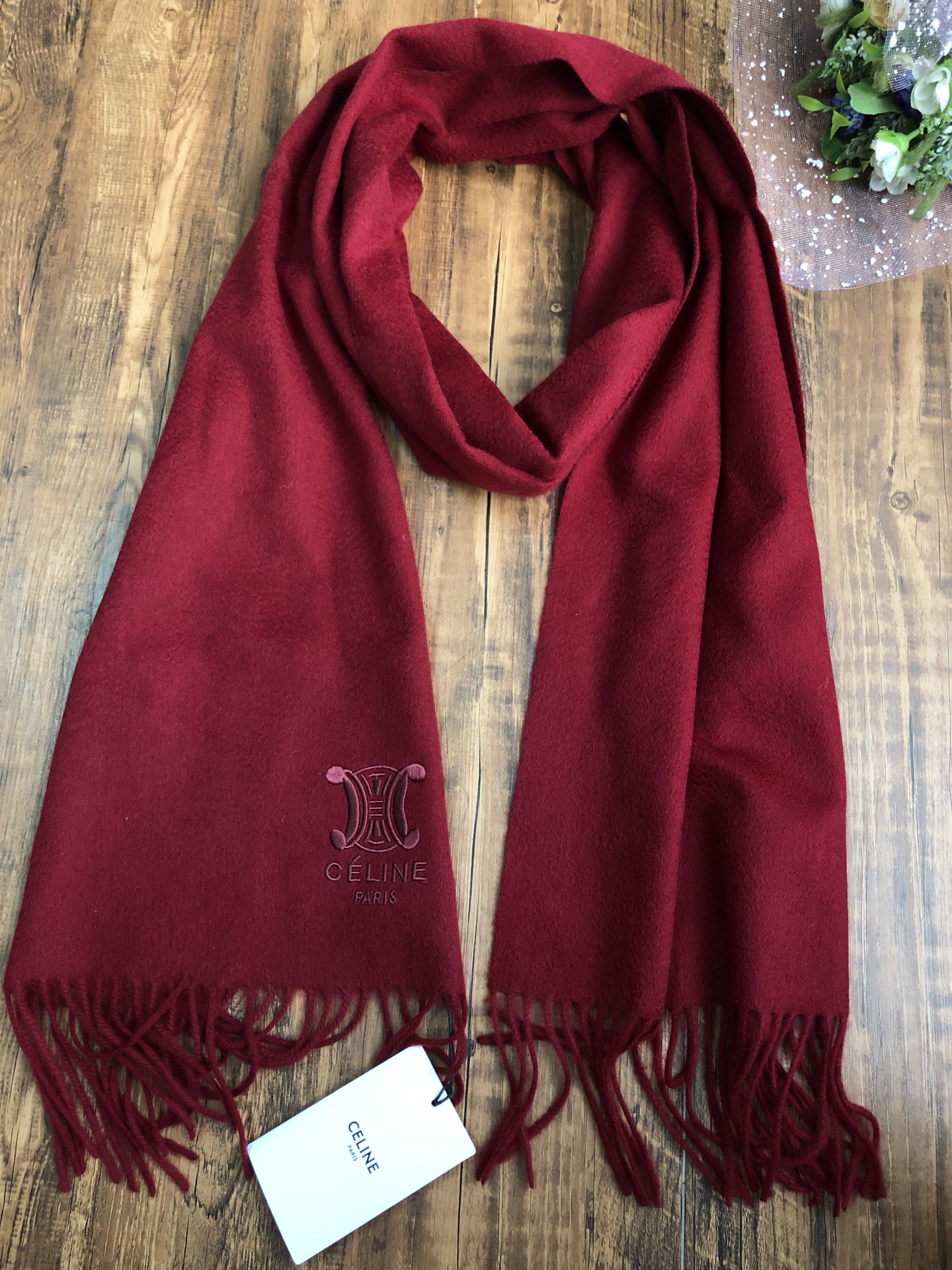 Celine SCARVES