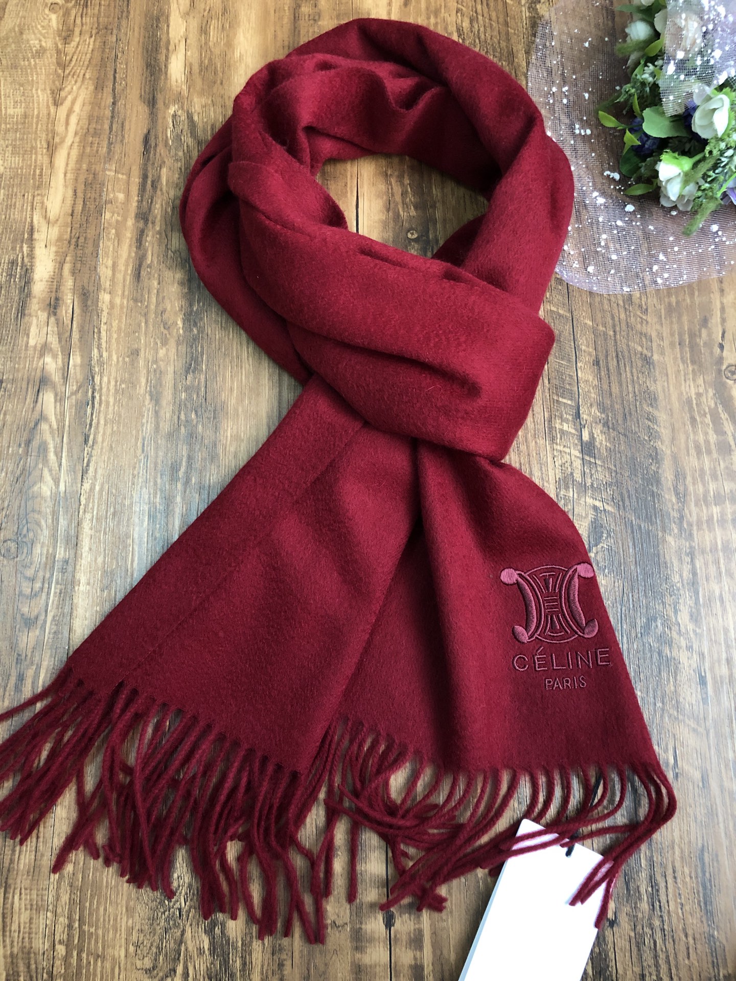 Celine SCARVES