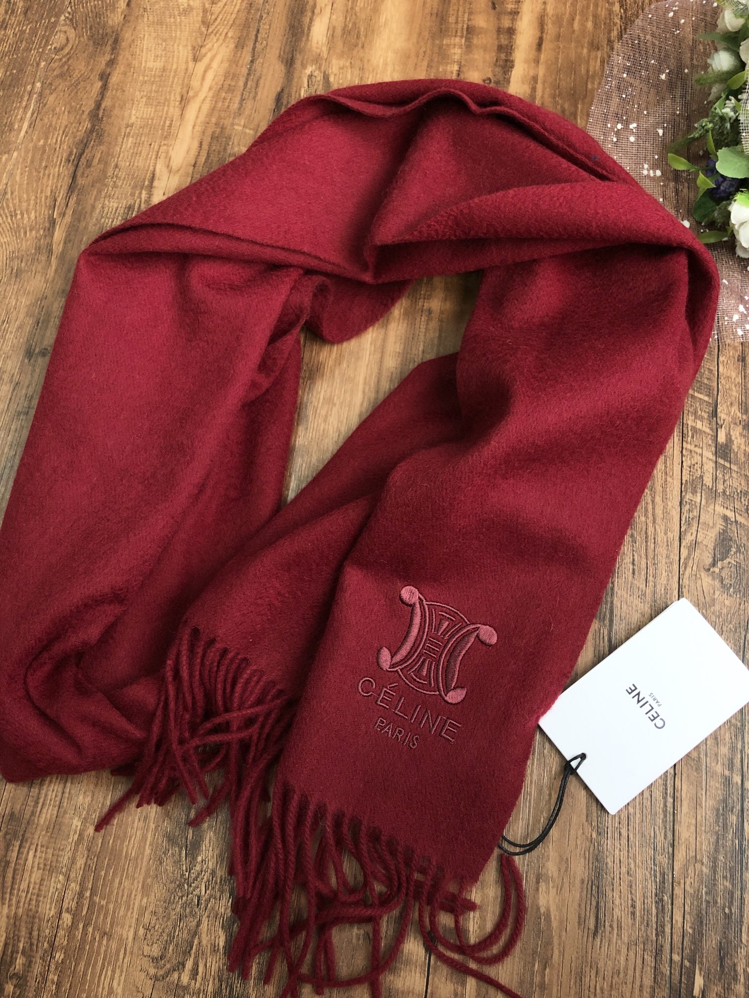 Celine SCARVES