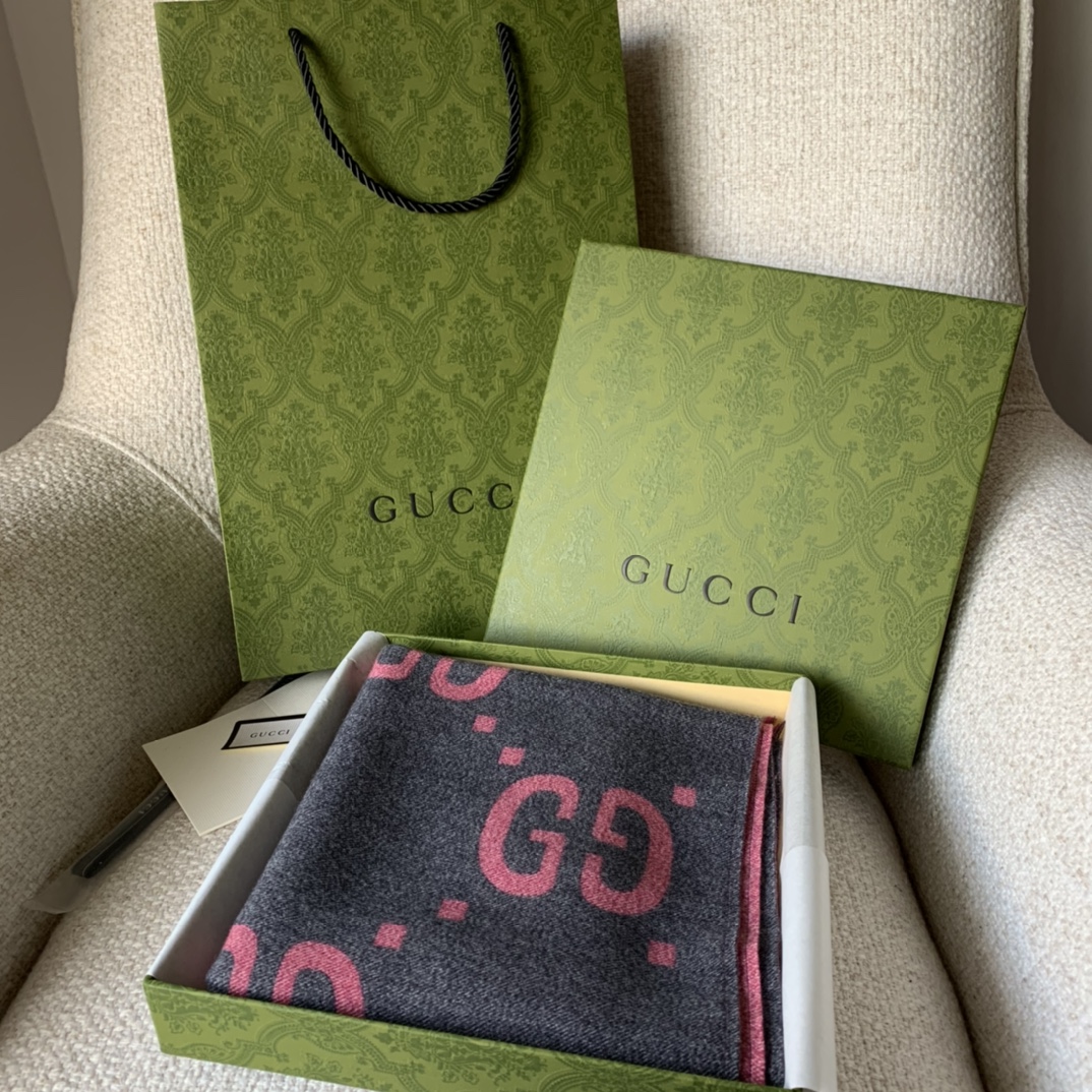 GUCCI SCARVES