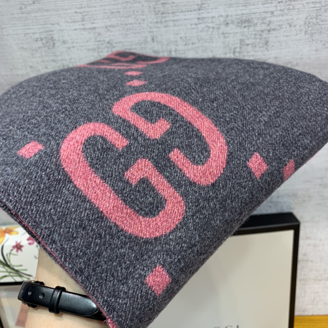 GUCCI SCARVES
