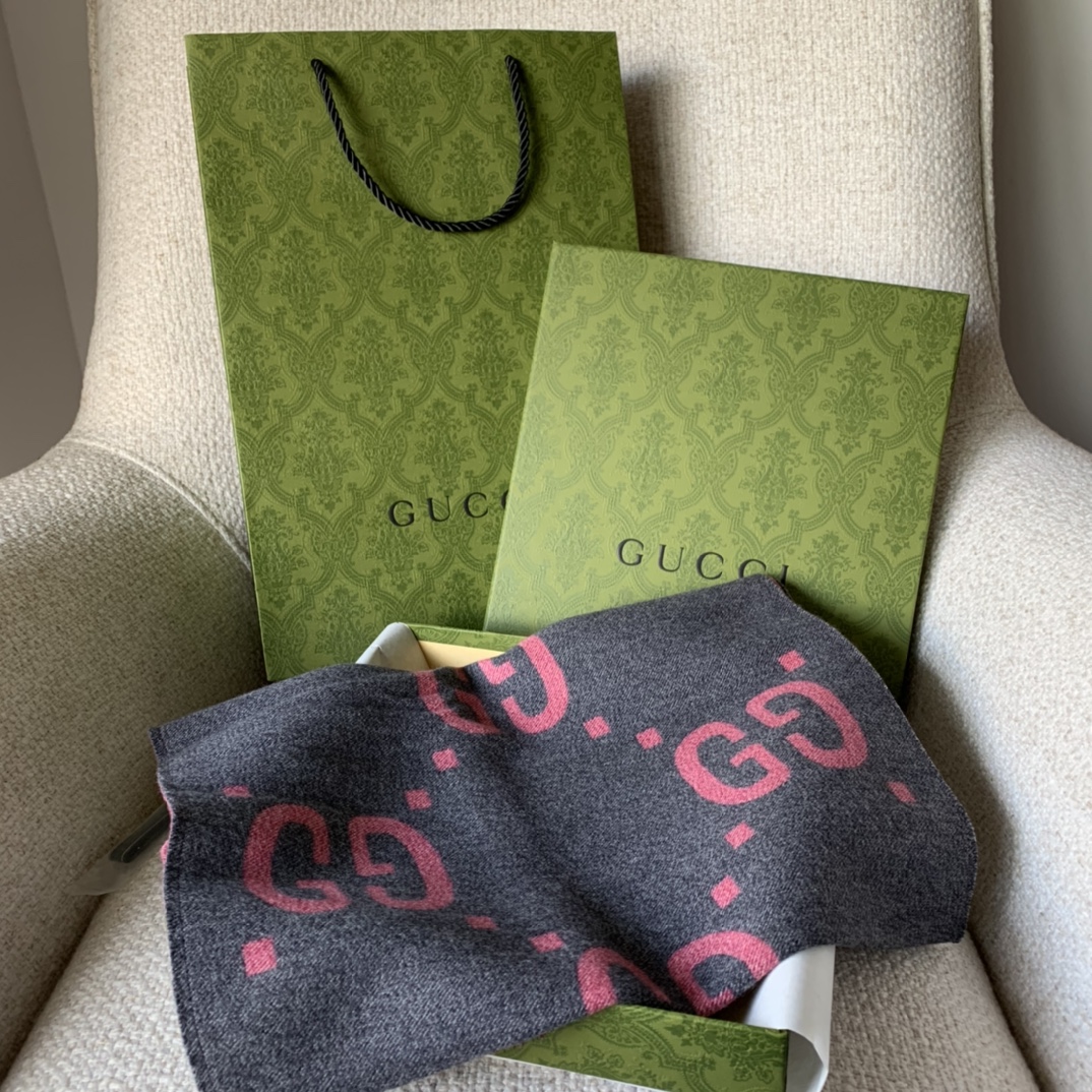 GUCCI SCARVES