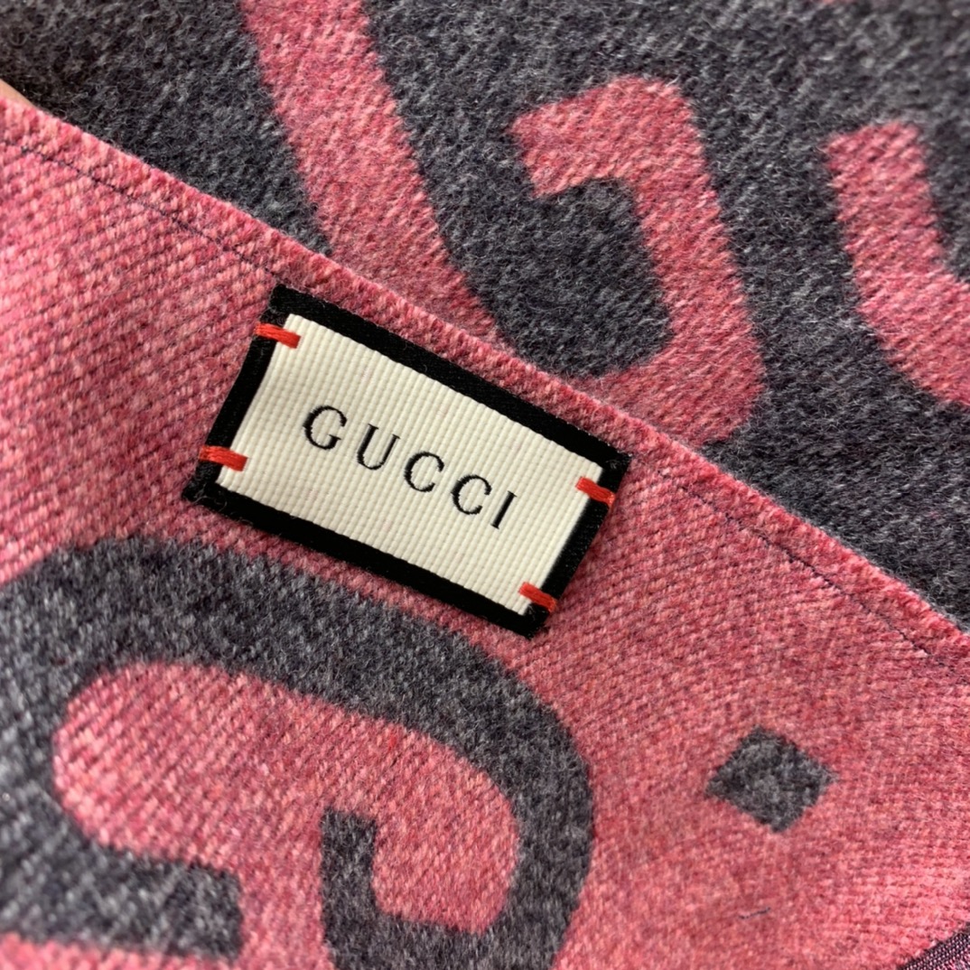GUCCI SCARVES