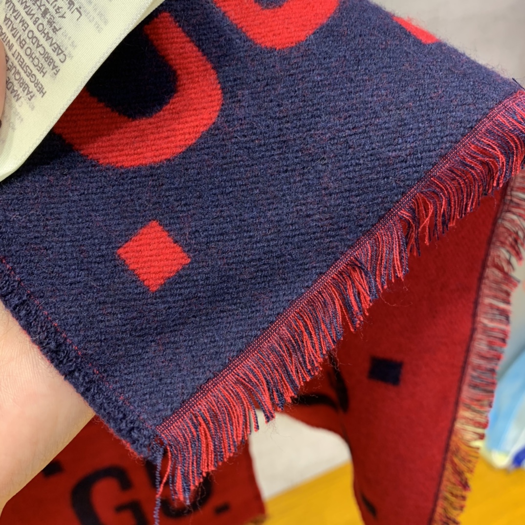 GUCCI SCARVES