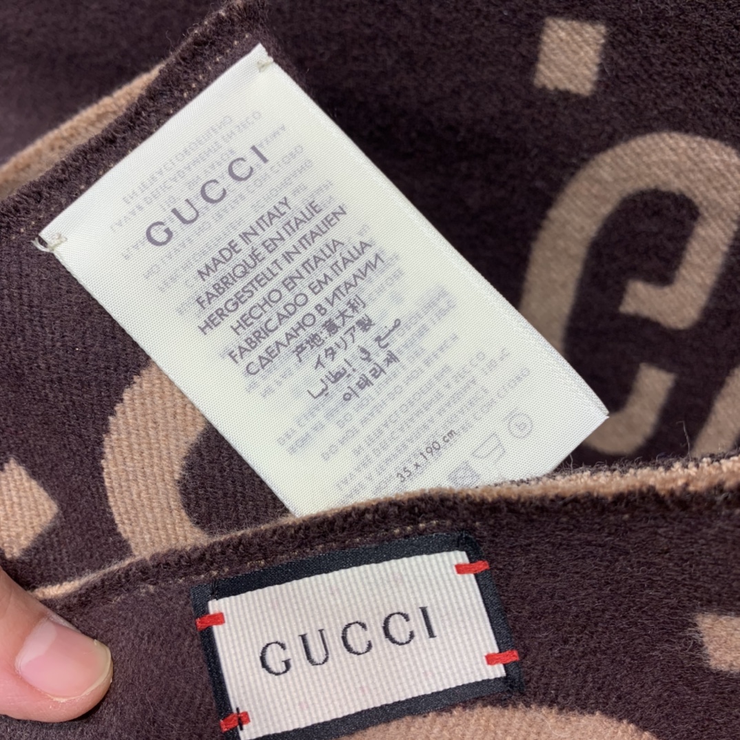 GUCCI SCARVES