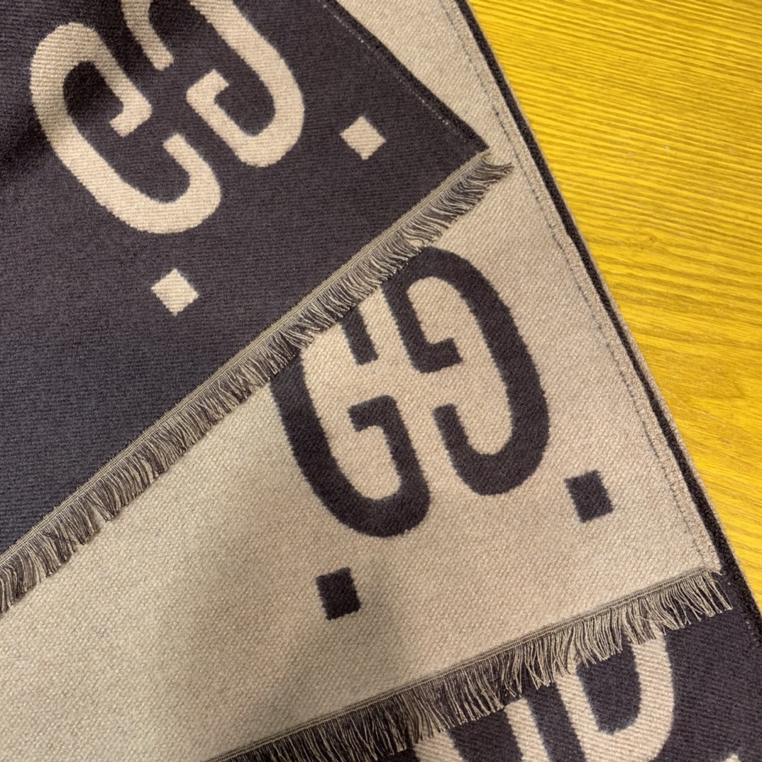 GUCCI SCARVES
