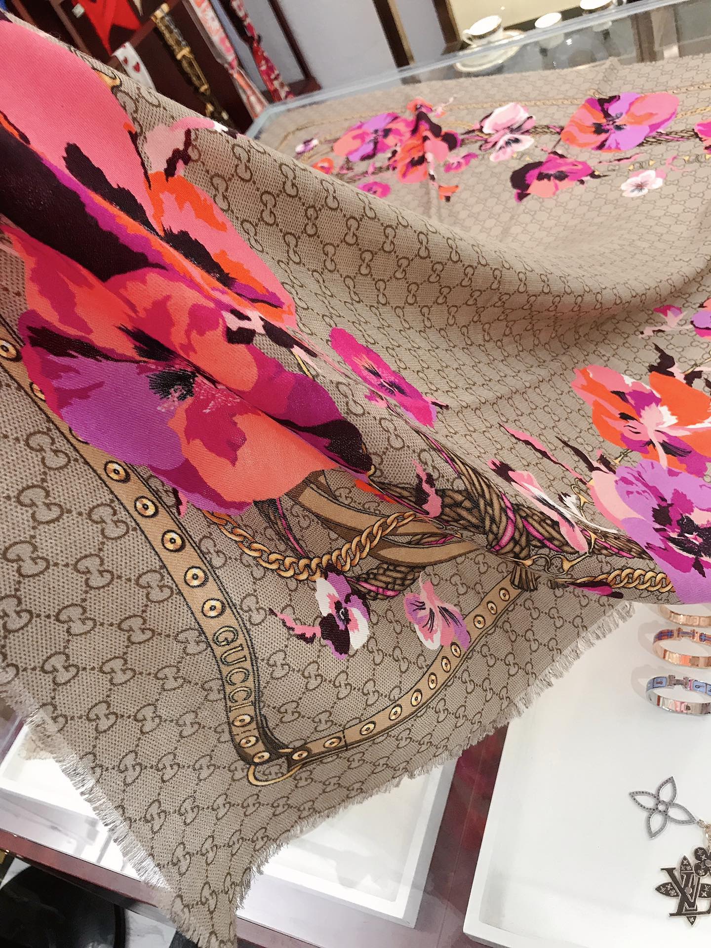 GUCCI SCARVES