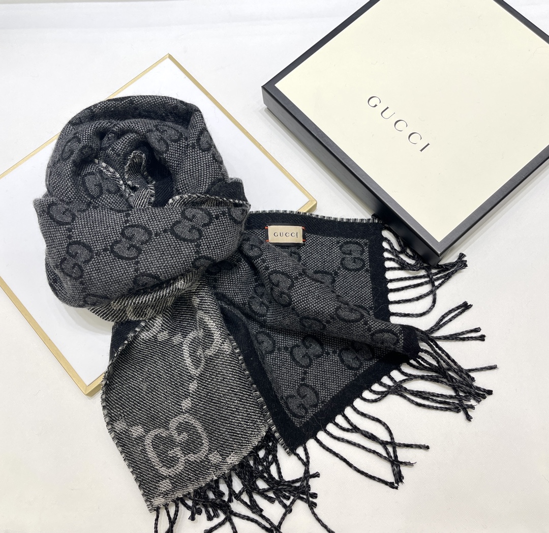GUCCI SCARVES