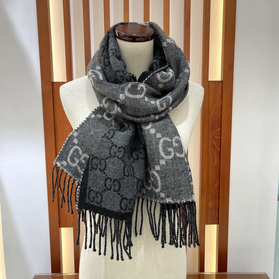 GUCCI SCARVES