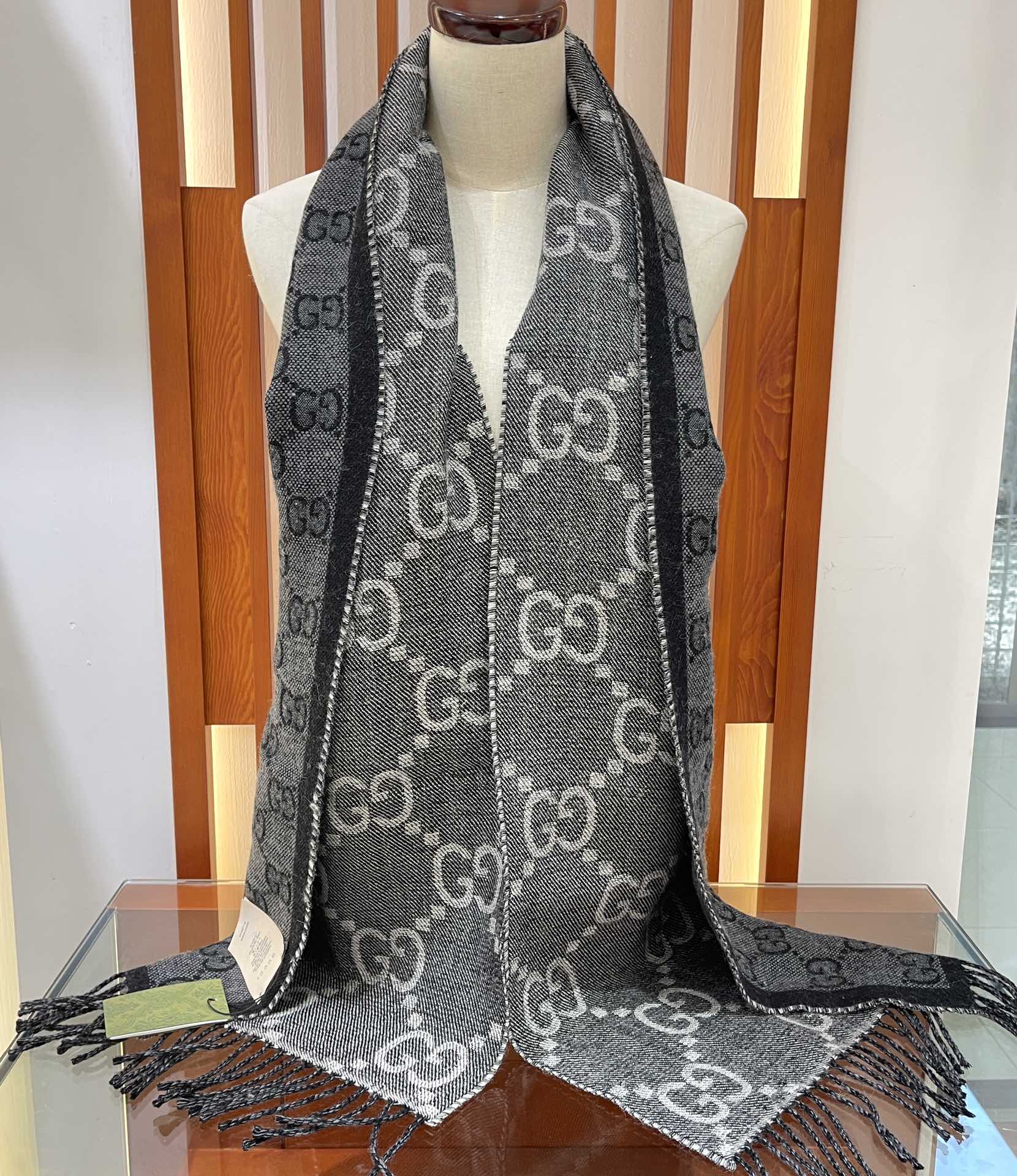 GUCCI SCARVES