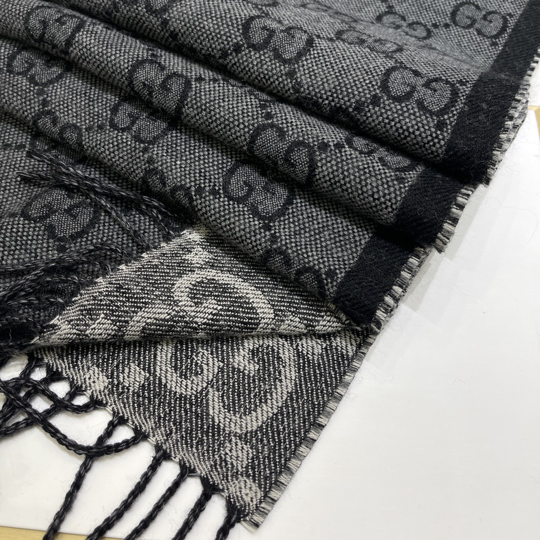 GUCCI SCARVES