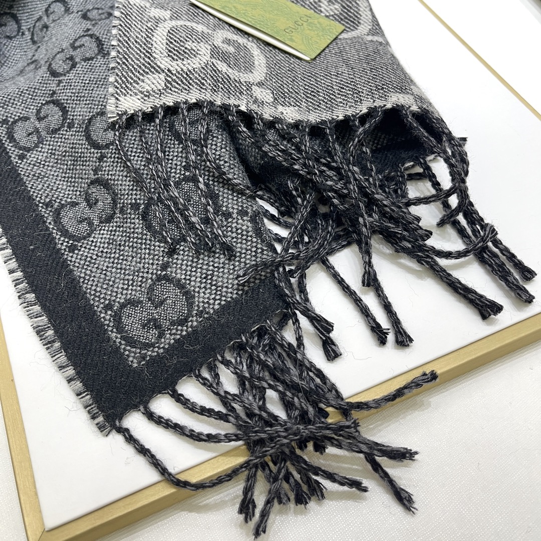 GUCCI SCARVES
