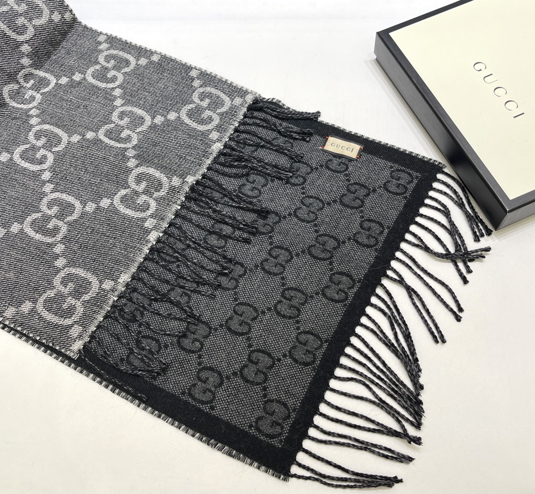 GUCCI SCARVES
