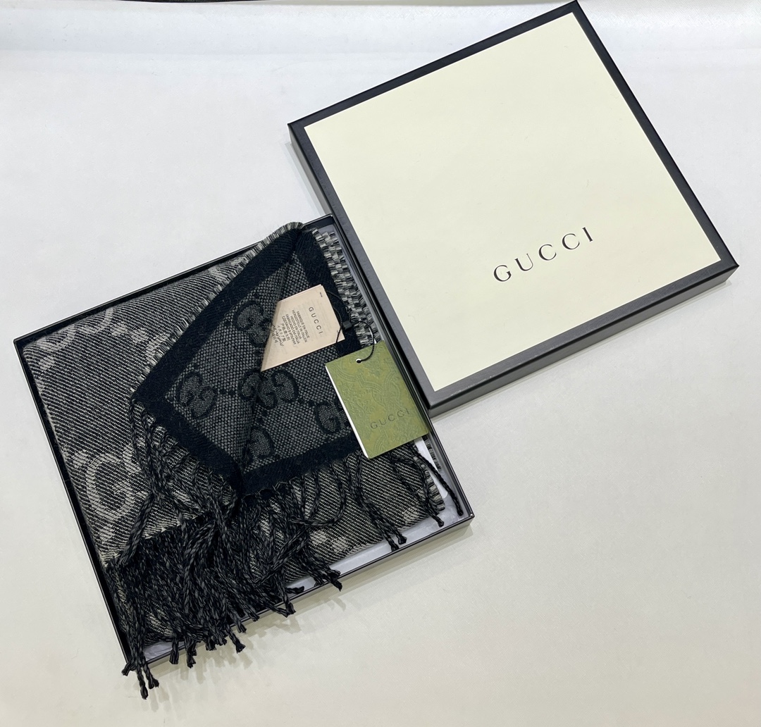 GUCCI SCARVES