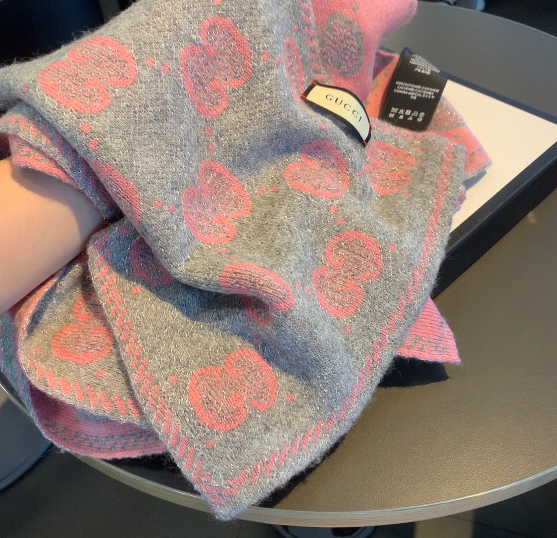 GUCCI SCARVES