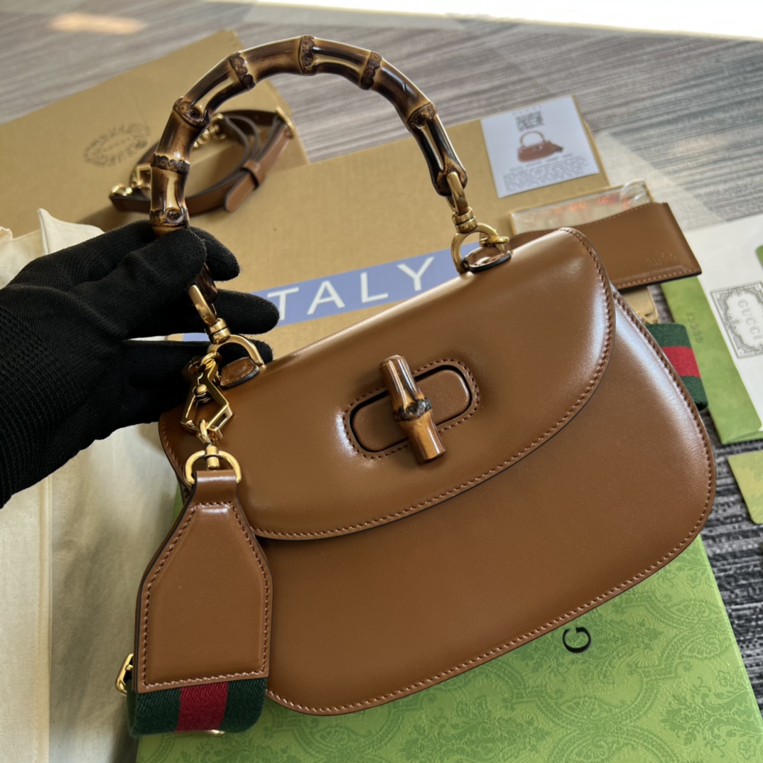 675797 Small top handle bag with Bamboo, gucci Top Handle Bags for Women
