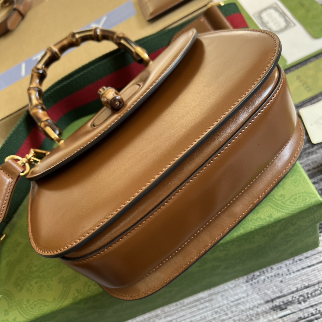 675797 Small top handle bag with Bamboo, gucci Top Handle Bags for Women