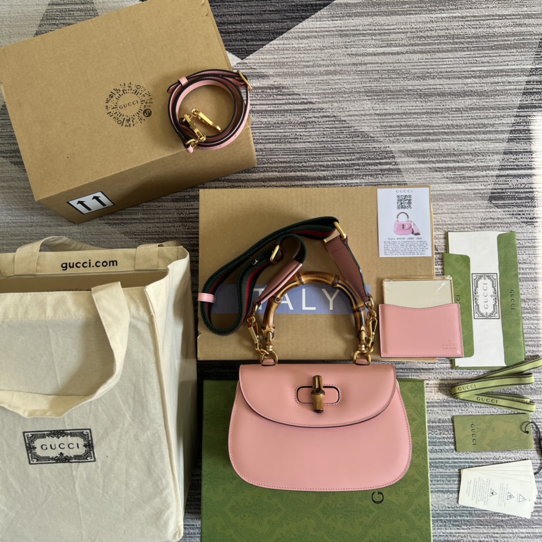 675797 Small top handle bag with Bamboo, gucci Top Handle Bags for Women