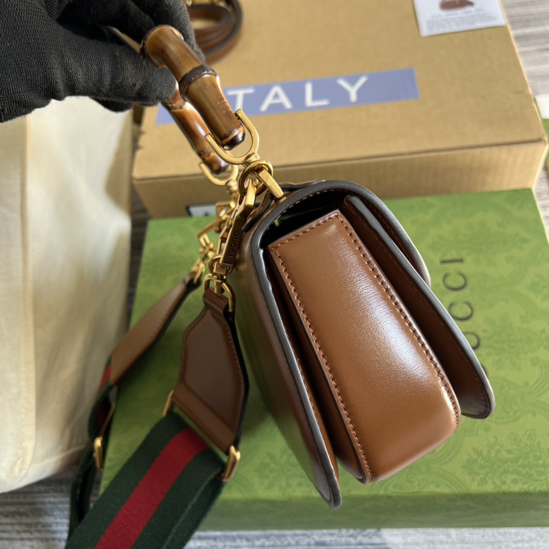 686864 Mini top handle bag with Bamboo, gucci Top Handle Bags for Women