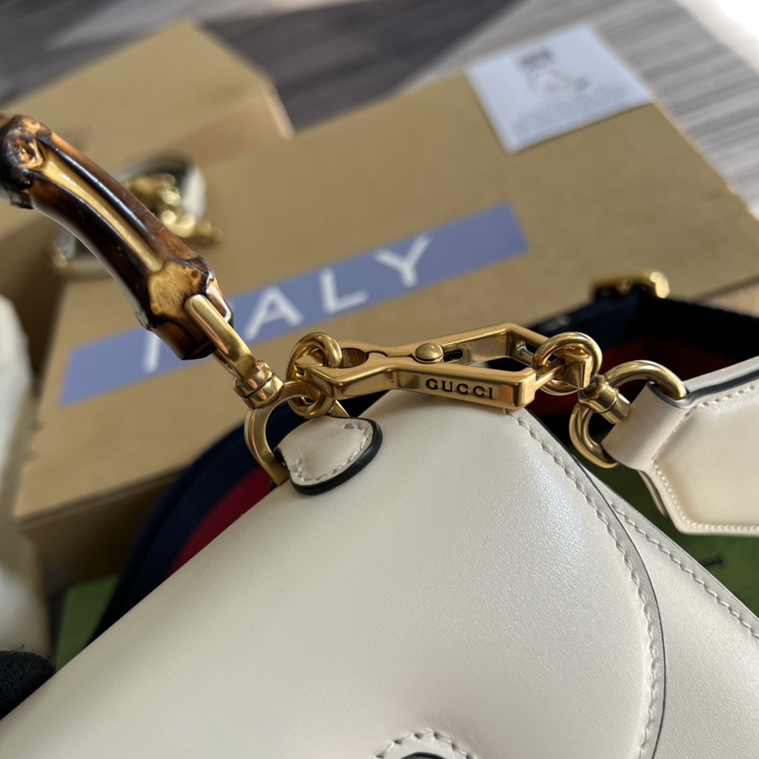 686864 Mini top handle bag with Bamboo, gucci Top Handle Bags for Women
