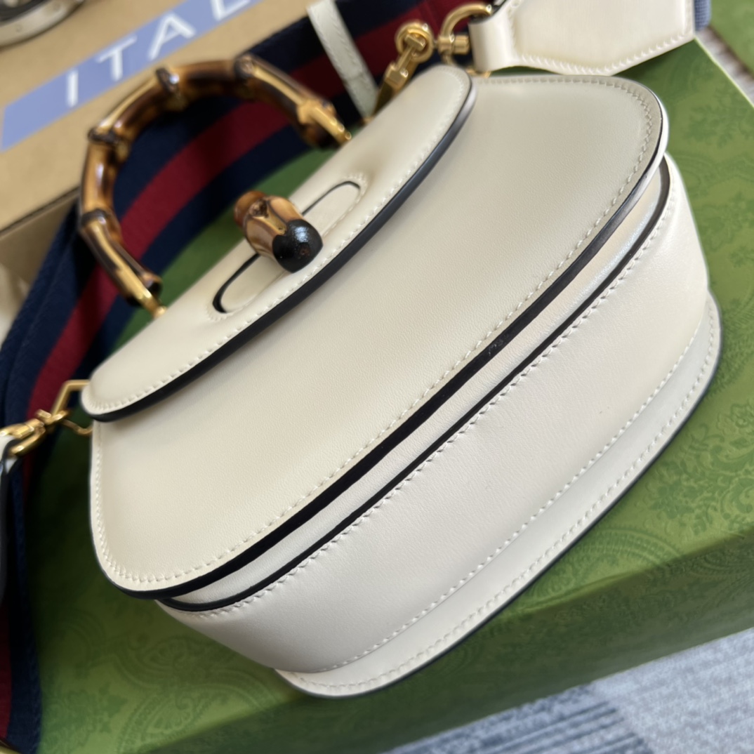 686864 Mini top handle bag with Bamboo, gucci Top Handle Bags for Women