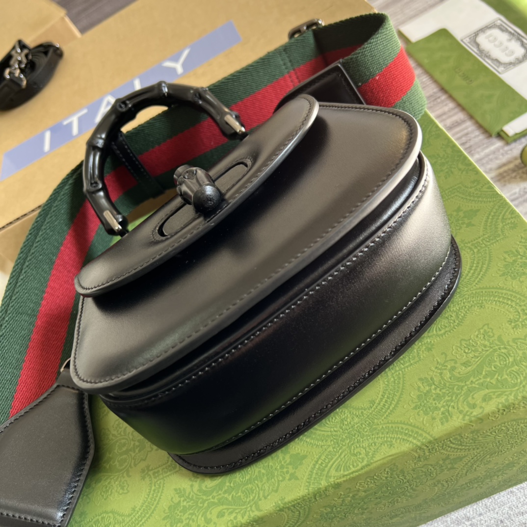 686864 Mini top handle bag with Bamboo, gucci Top Handle Bags for Women