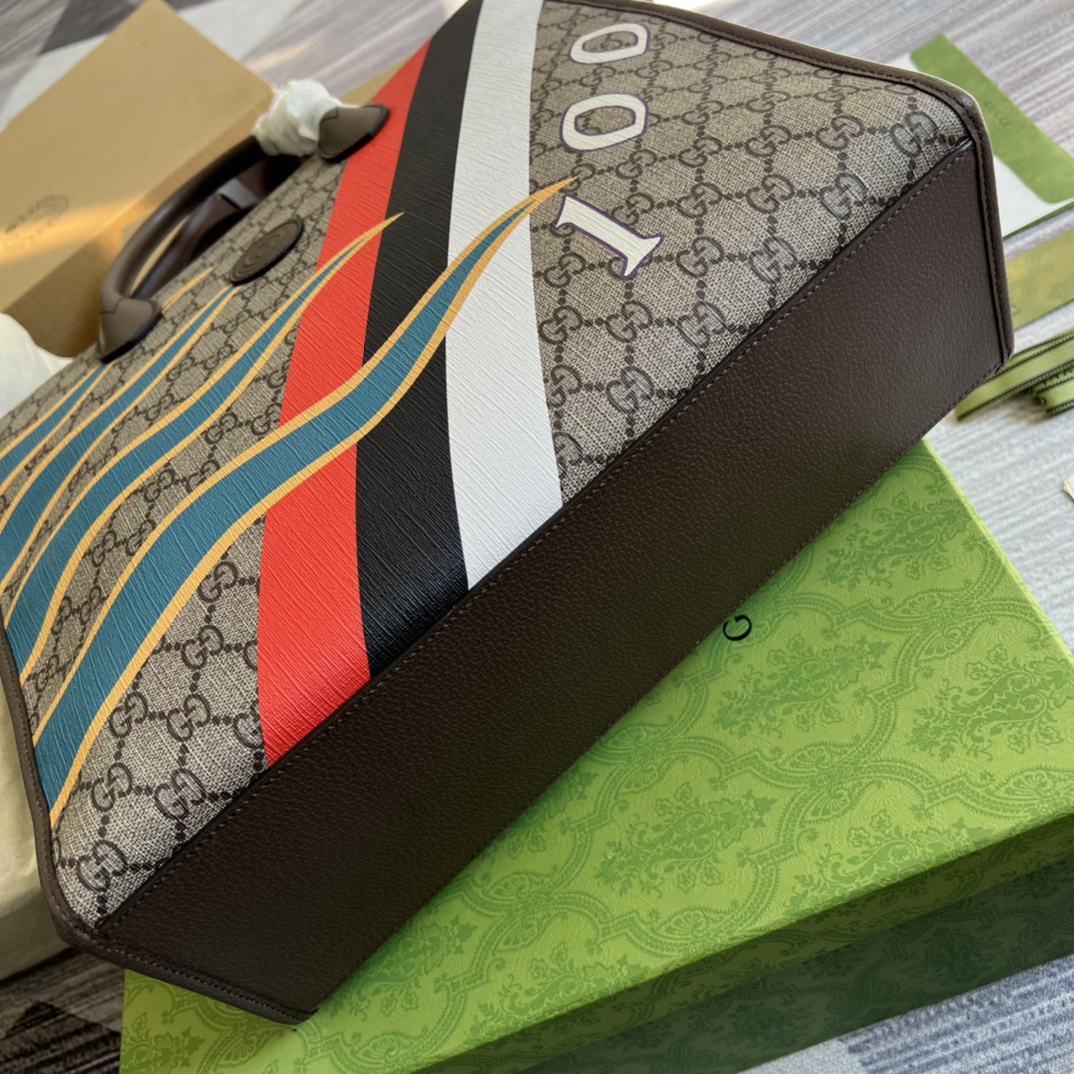 674148 Medium tote with geometric print, gucci Bags for Men