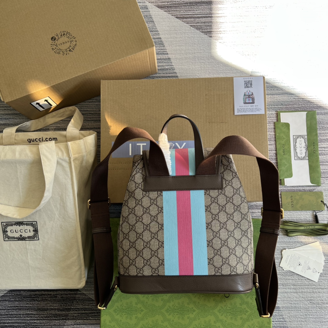 674147  Backpack with Interlocking G, GUCCI 