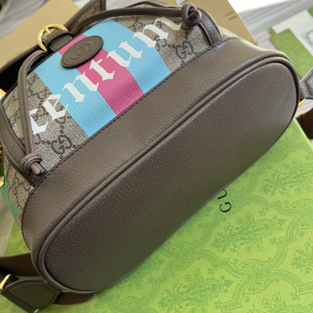 674147  Backpack with Interlocking G, GUCCI 