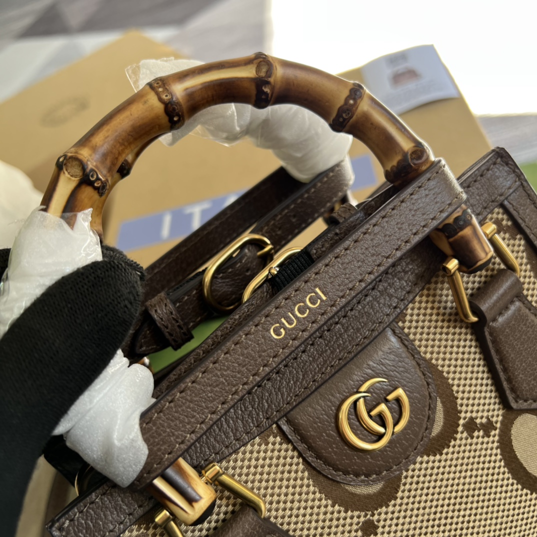655661  Gucci Diana mini tote bag, Top Handle Bags for Women