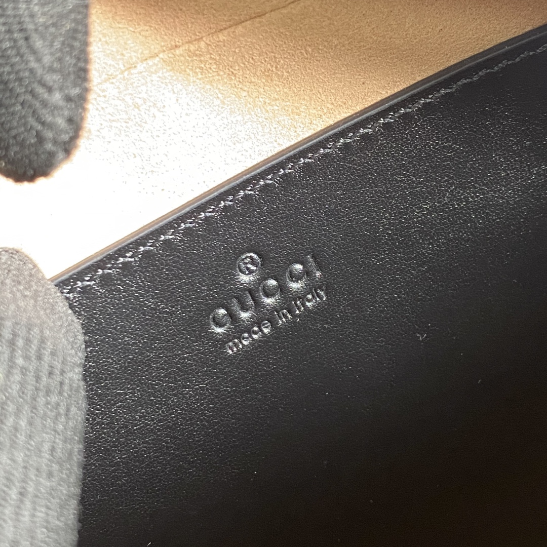 447632 GG Marmont small shoulder bag, Gucci Handbag