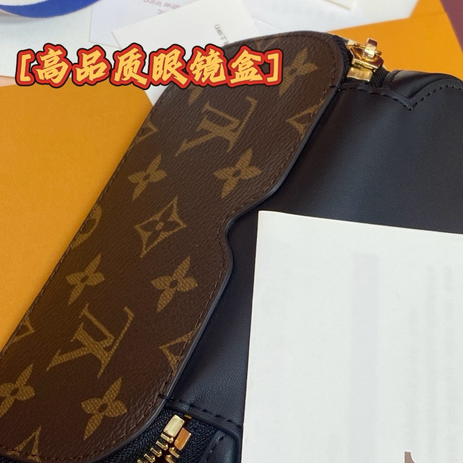 GI0633 Anna Sunglasses Pouch, Louis Vuitton LV