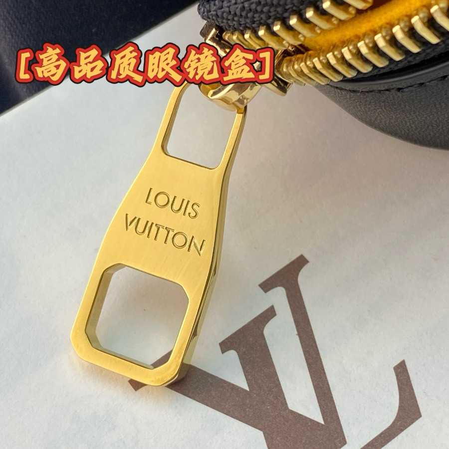 GI0633 Anna Sunglasses Pouch, Louis Vuitton LV