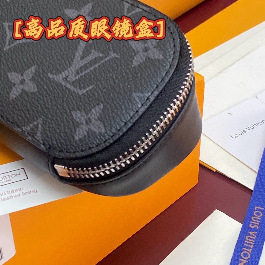 GI0654 Anna Sunglasses Pouch, Louis Vuitton LV