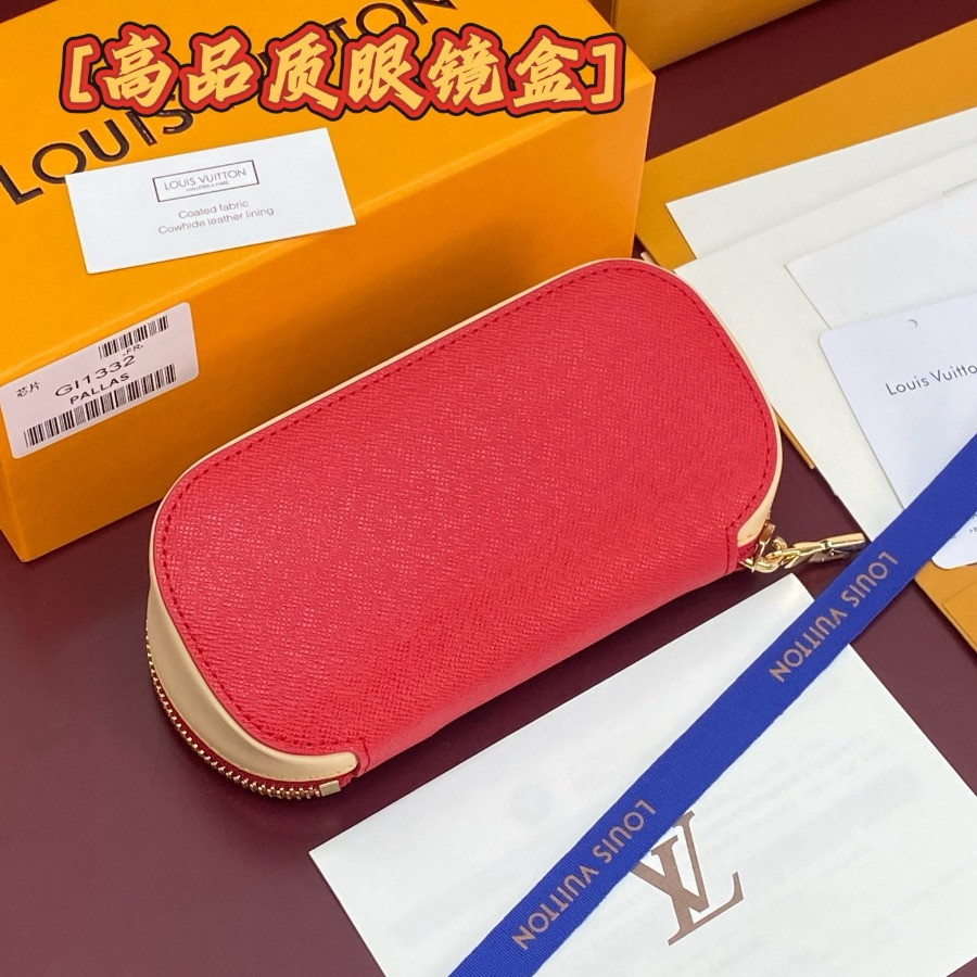 GI1332 Anna Sunglasses Pouch, Louis Vuitton LV
