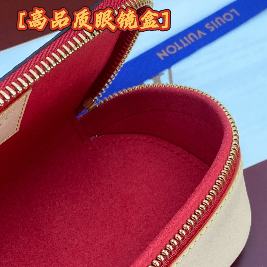 GI1332 Anna Sunglasses Pouch, Louis Vuitton LV