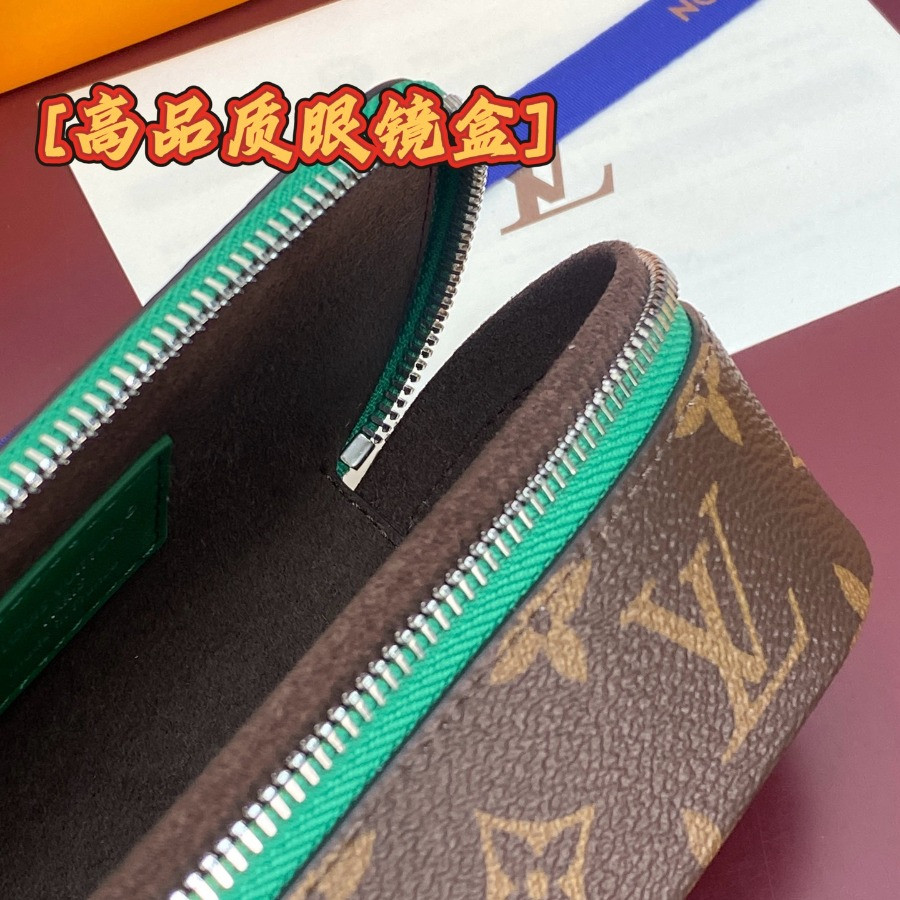 GI1293 Anna Sunglasses Pouch, Louis Vuitton LV