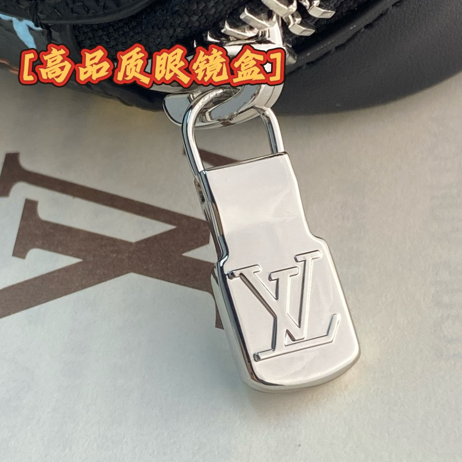 GI1287 Sunglasses Pouch GM, Louis Vuitton LV