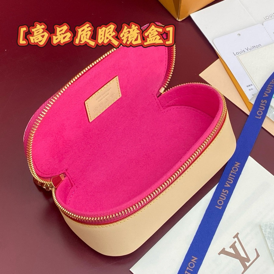 GI1540 Sunglasses Pouch GM, Louis Vuitton LV