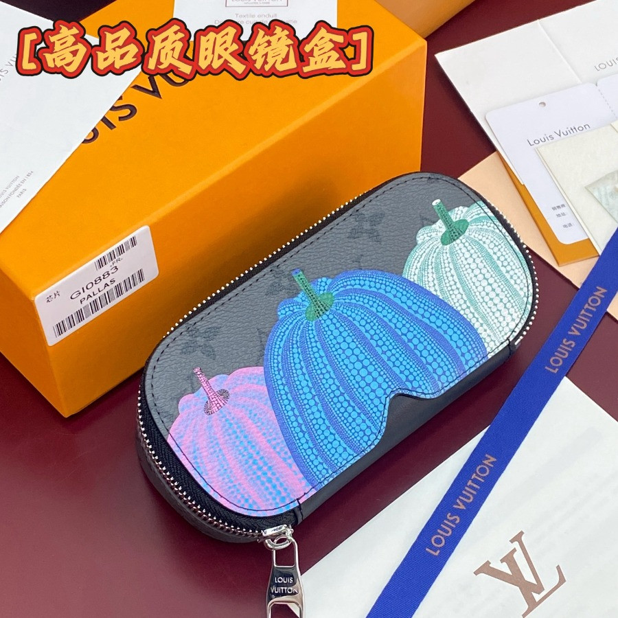 GI0883 Sunglasses Pouch GM, Louis Vuitton LV