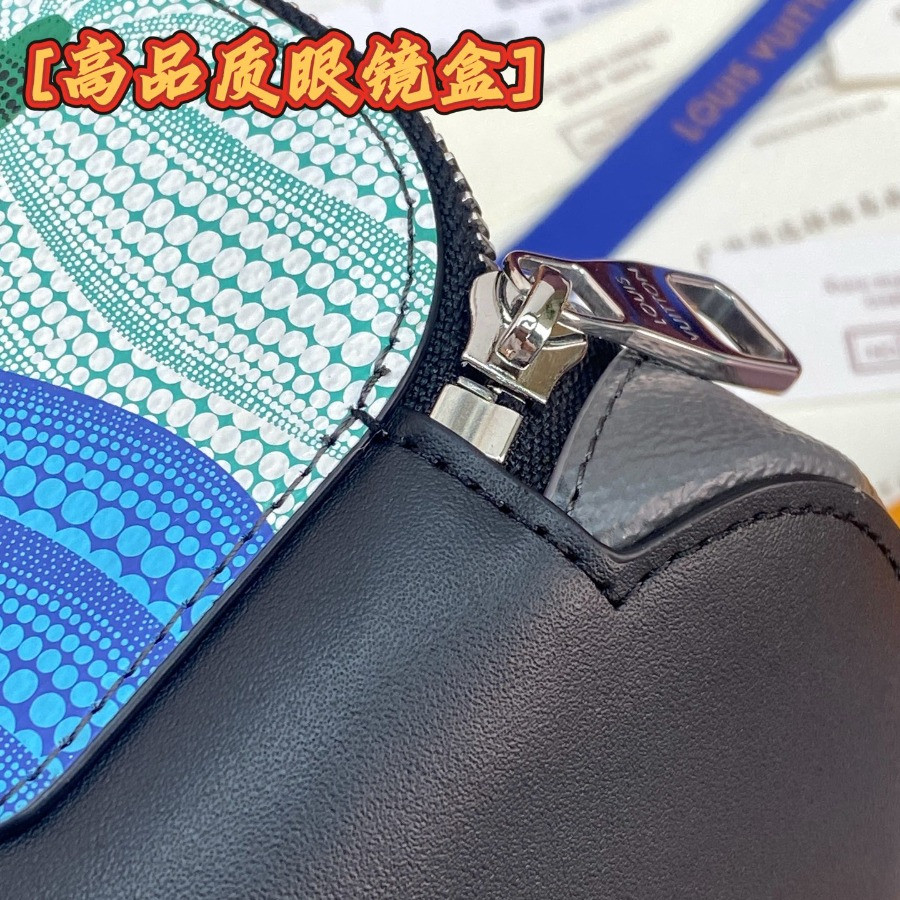 GI0883 Sunglasses Pouch GM, Louis Vuitton LV