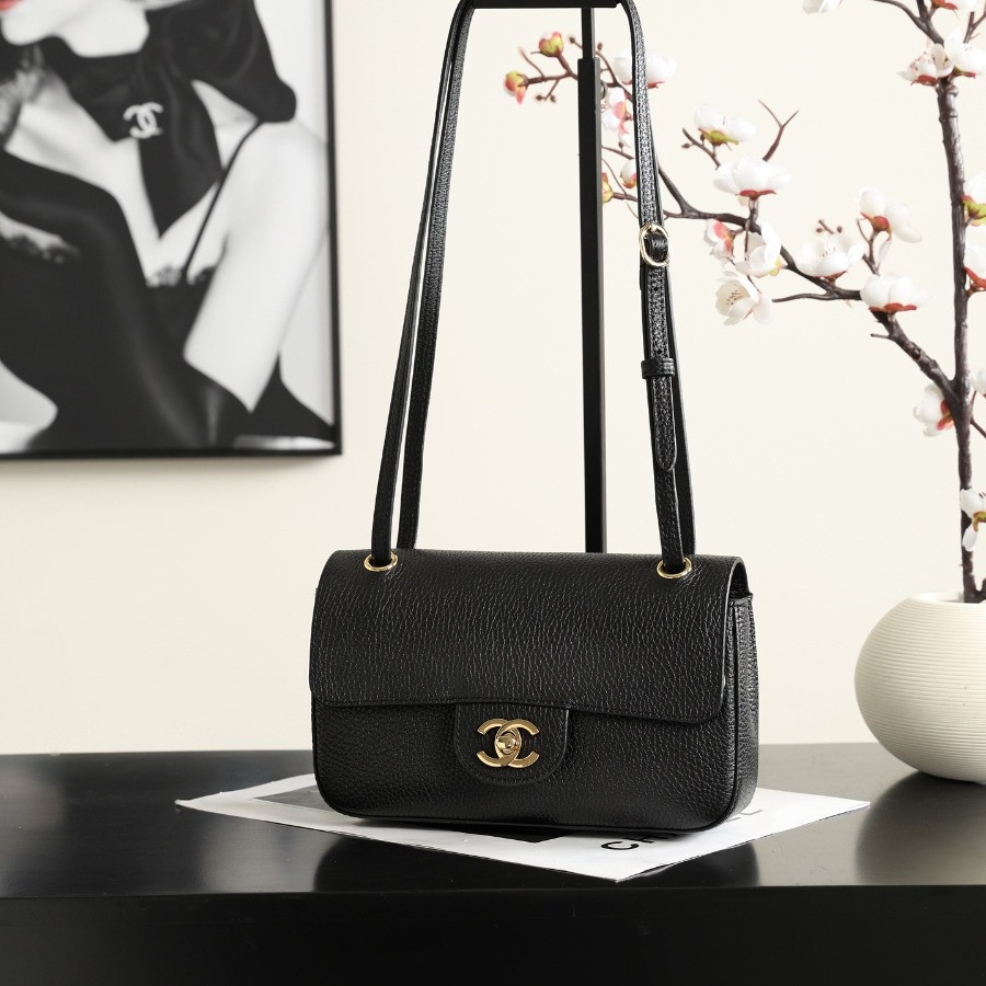 Chanel Maxi Flap Bag soft fufu Grained Calfskin black gold metal  