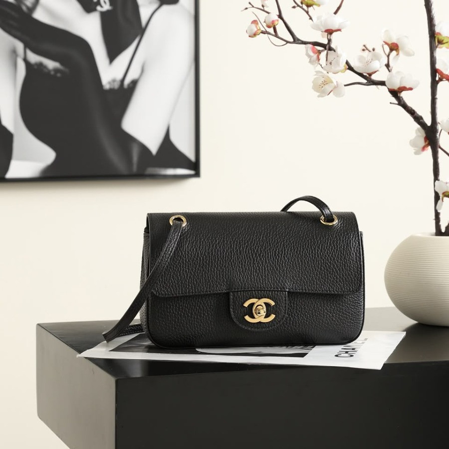 Chanel Maxi Flap Bag soft fufu Grained Calfskin black gold metal  