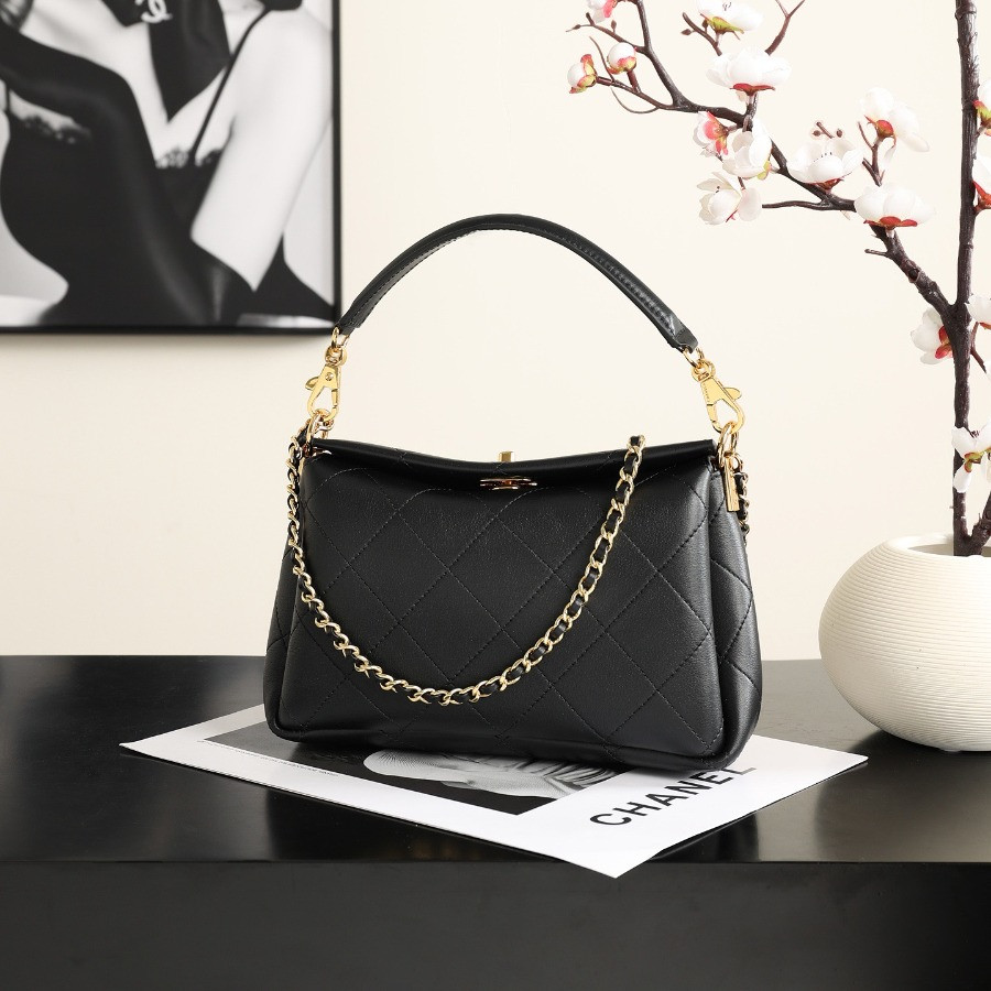 CHANEL Classic 11.12 Hubo Handbag