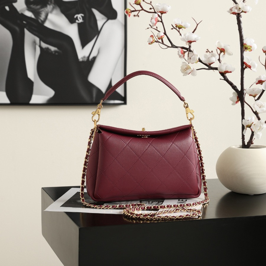 CHANEL Classic 11.12 Hubo Handbag