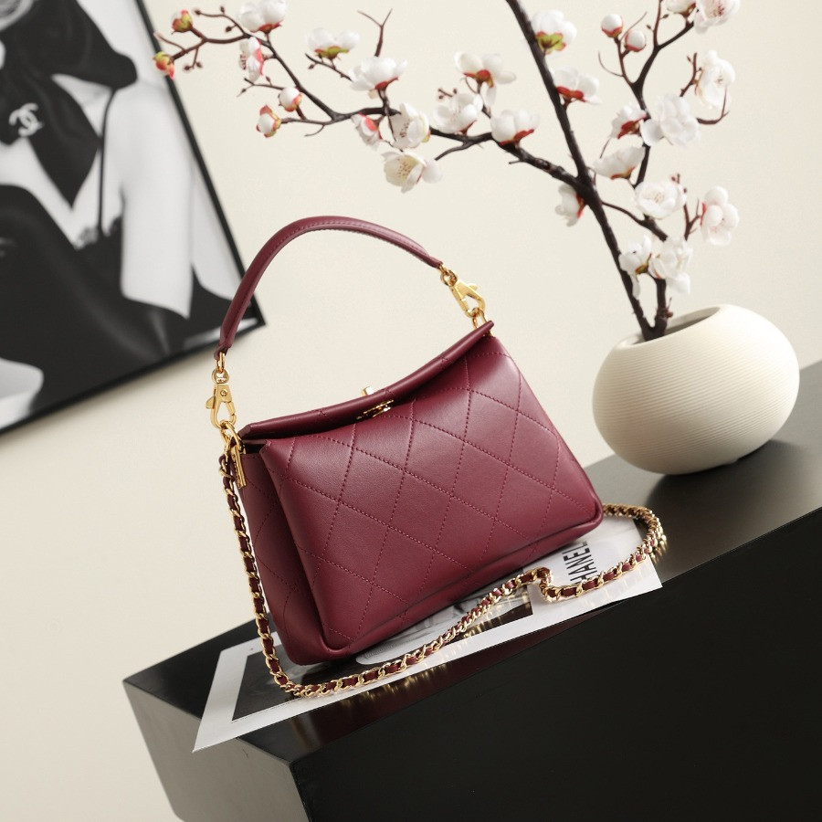 CHANEL Classic 11.12 Hubo Handbag